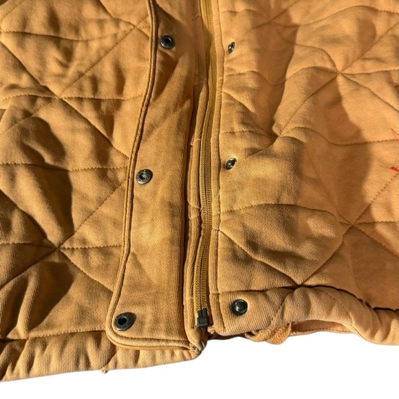 CALIA By Carrie Underwood Quilted Vest - Picture 8 of 11